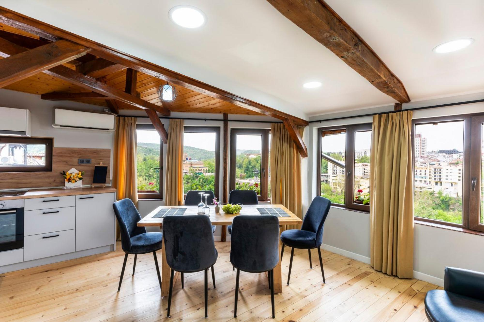 Bobevata Guest House - Floor 2 - Stunning View Old Town 벨리코 터르노보 외부 사진